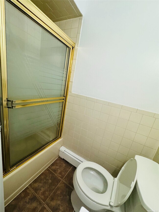 Building Photo - 347 Newbridge Rd