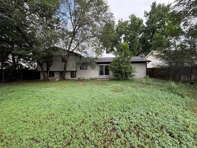 Building Photo - 4 Bed, 3 Bath Home Available Now!  MileSto...