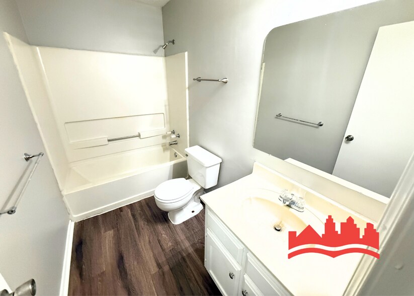 Building Photo - Fully Renovated 3BR/2BA Home – Move-In Ready!