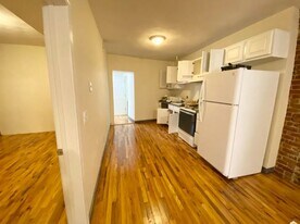 Building Photo - 840 Huntington Ave