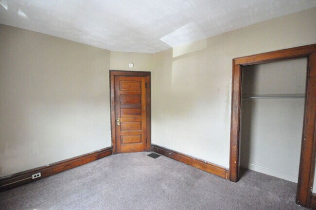 Building Photo - 177 E 11th Ave