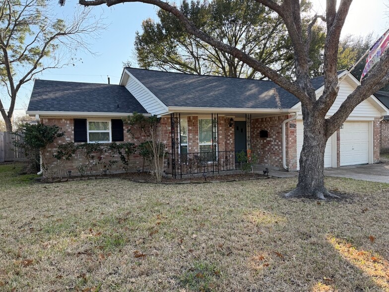 Building Photo - 6239 Rena St