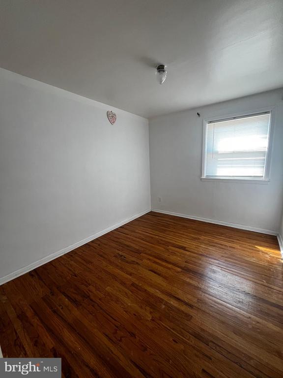 Building Photo - 8905 Revere St