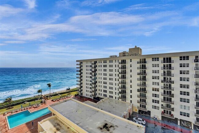 Building Photo - 1149 Hillsboro Mile