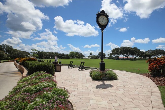 Building Photo - 9320 Clubside Cir