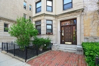 Primary Photo - 65 Hemenway St