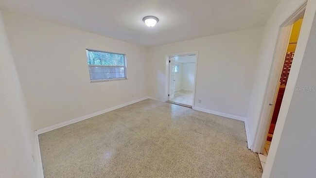 Building Photo - 6374 Hampton Dr N