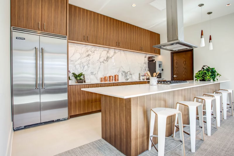 Building Photo - 339 W Chestnut St