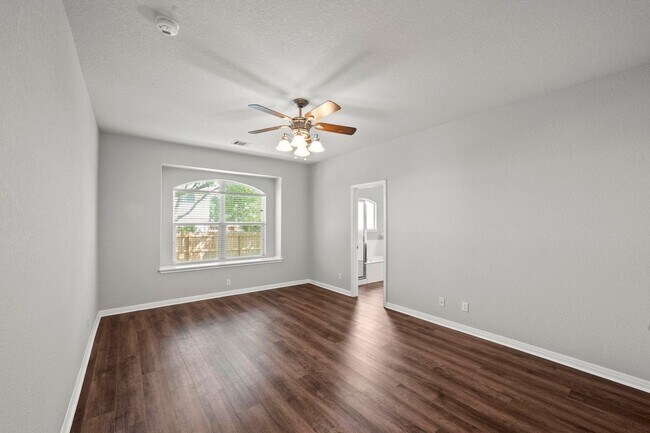 Building Photo - 528 Thoreau Trail
