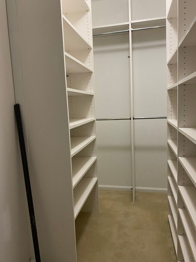 Building Photo - 5708 Governors Pond Cir