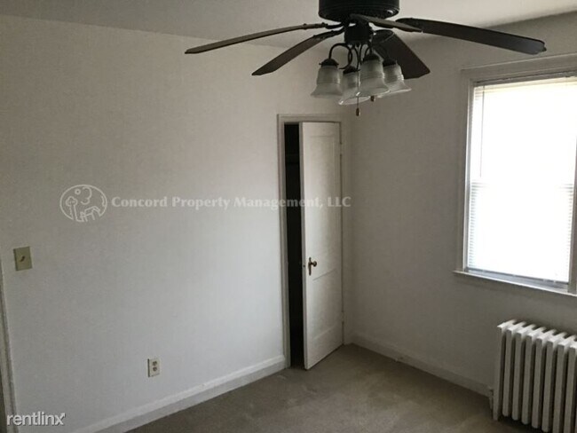 Building Photo - 2730 Maple Ave