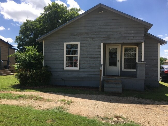 Building Photo - 438 Cherry St