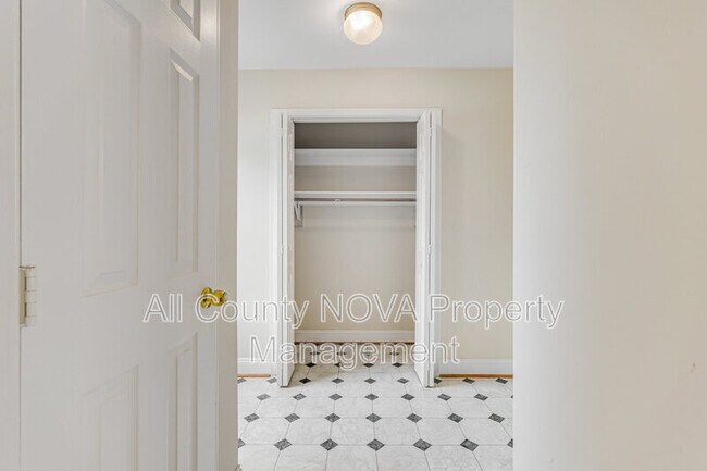 Building Photo - 7412 Marc Dr