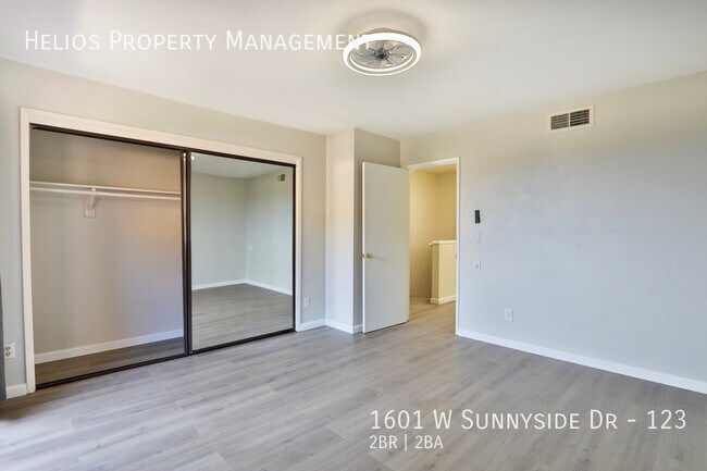 Building Photo - 1601 W Sunnyside Dr
