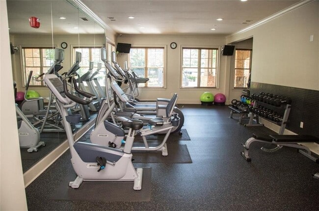 Building Photo - 1000 Ashwood Pkwy