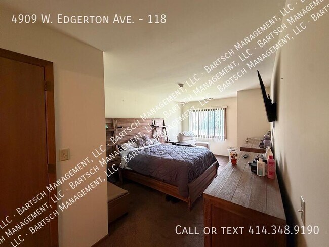 Building Photo - 4909 W Edgerton Ave