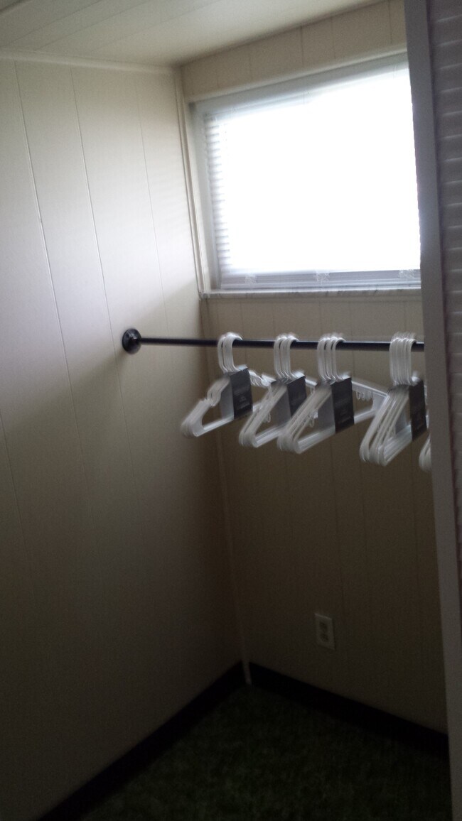 Building Photo - 504 24th St