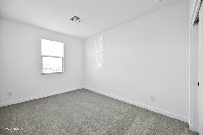 Building Photo - 17017 W Molly Ln