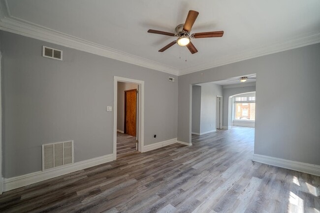 Building Photo - 7916 S Throop St