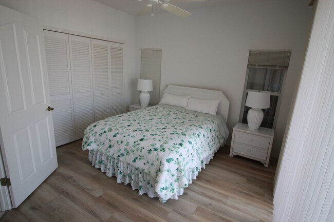 Building Photo - Short Term Rental ** Available 11/1/25 ** 3 Bed/2 Bath Pool Home ** Punta Gorda Isles** $7,500/mo