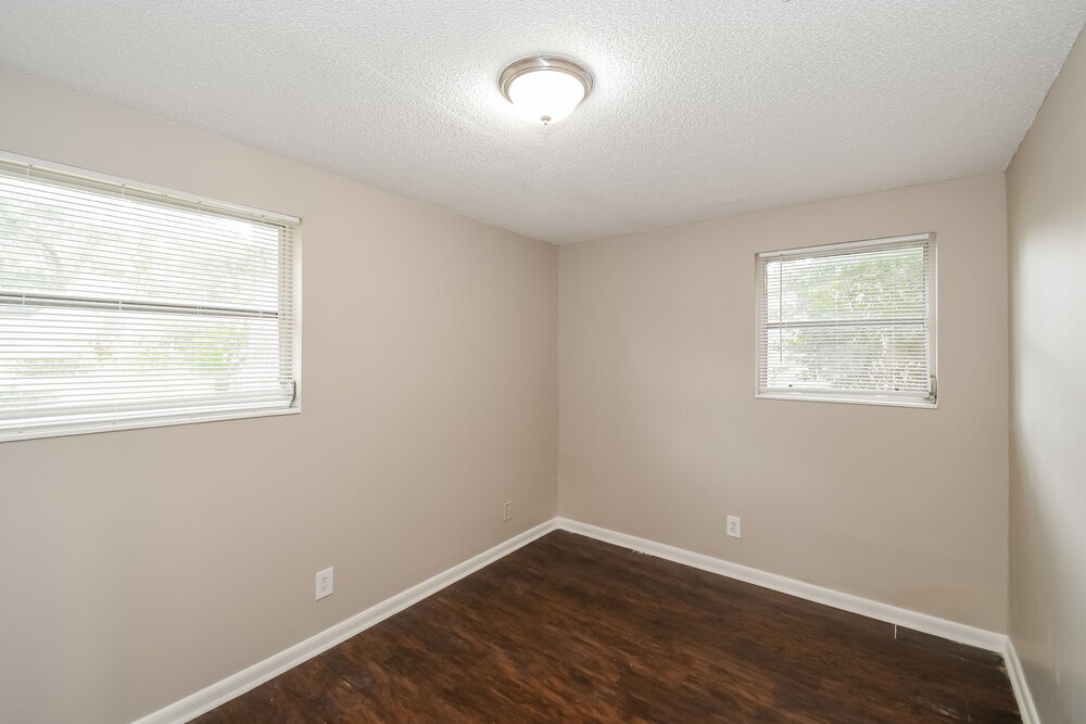 Building Photo - 5038 Locksley Ave