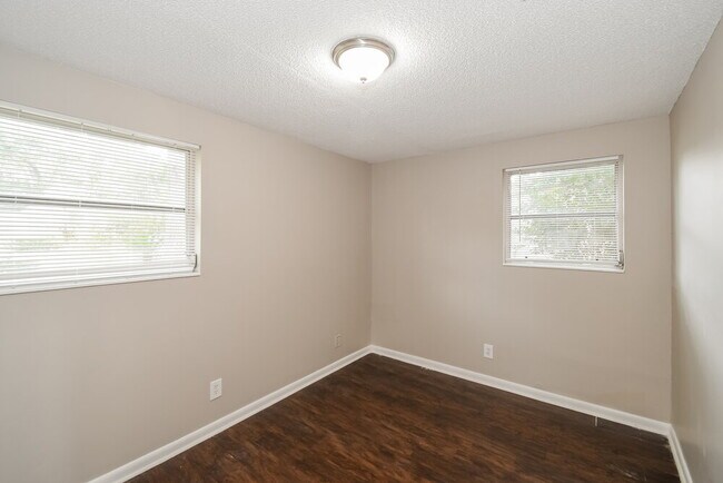 Building Photo - 5038 Locksley Ave