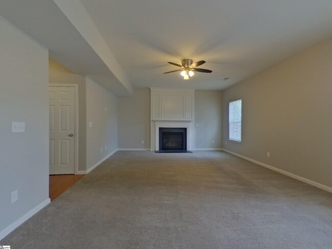 Building Photo - 1 Ridgeleigh Way