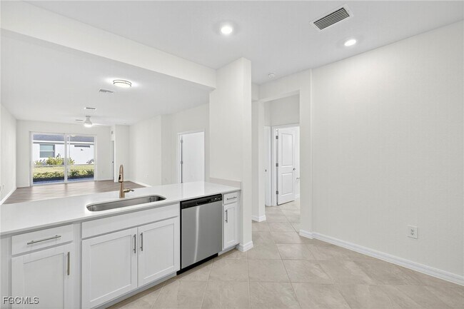 Building Photo - 14867 Anchorage Rd