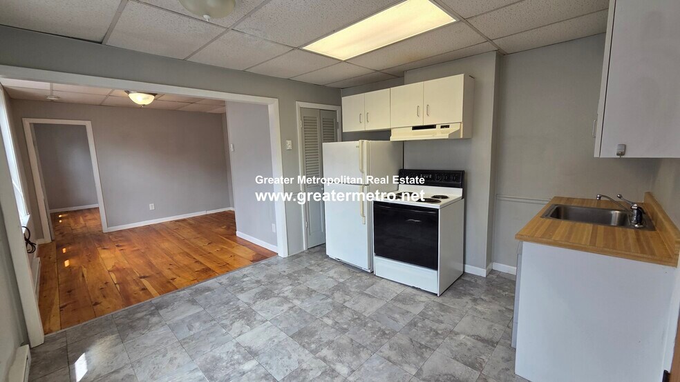Primary Photo - 1 Foster St