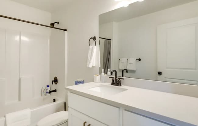 Building Photo - FURNISHED Charming 4 bedroom, 2.5 American Fork Home