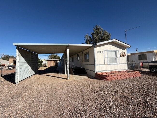 Primary Photo - cute and cozy