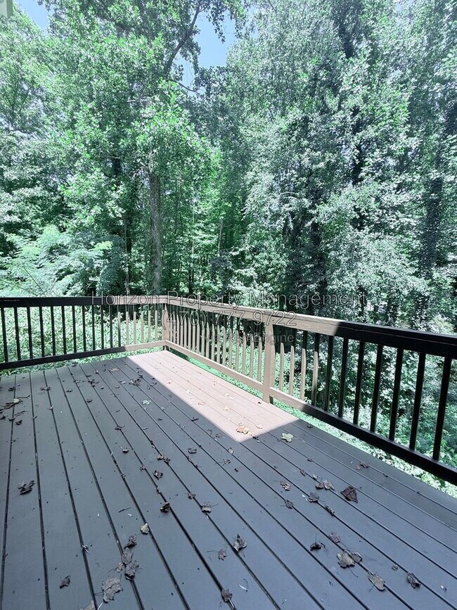 Building Photo - 4030 Hidden Hollow Dr