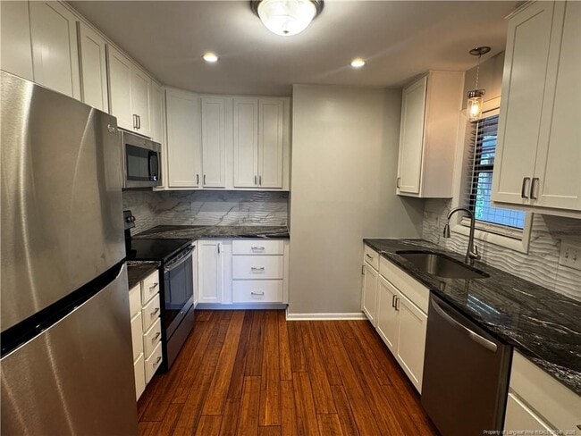 Building Photo - 6739 Irongate Dr