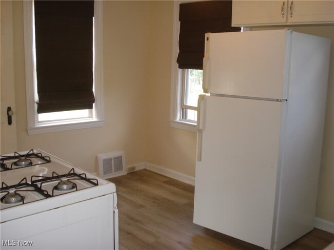 Building Photo - 5757 Mayfield Rd