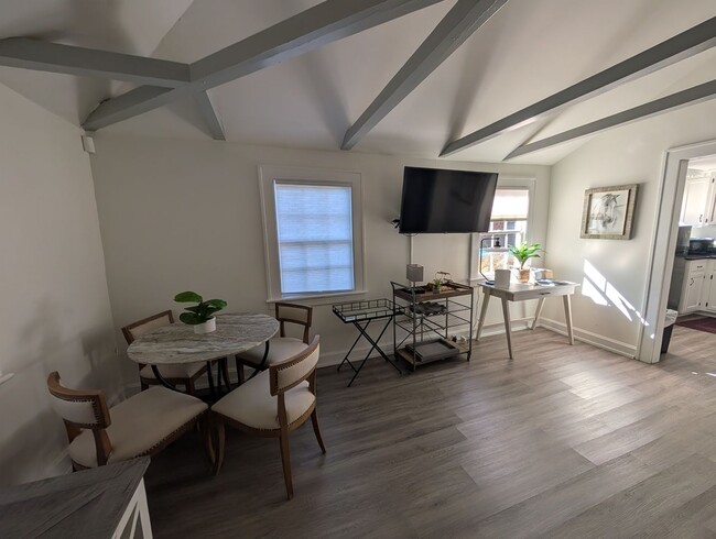 Building Photo - 405 Colleton Ave SE