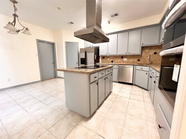 Building Photo - 727 Bunker Hill Rd