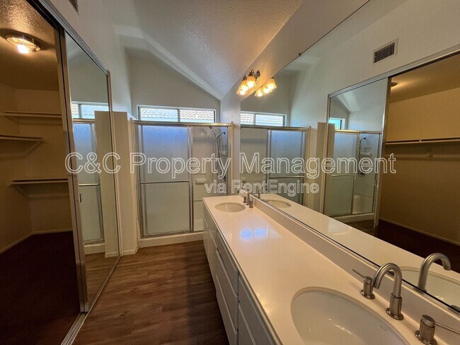 Building Photo - 7836 Green Crest Ct