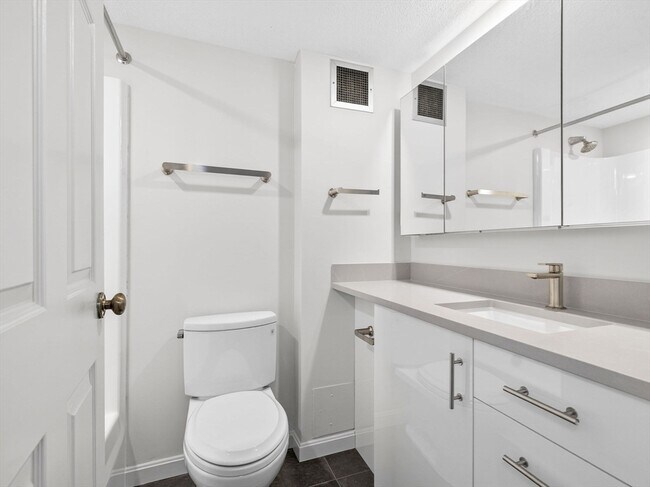 Building Photo - 250 Hammond Pond Pkwy