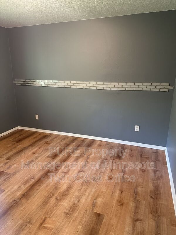 Building Photo - 1562 Motor Ave