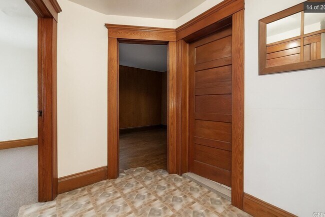 Building Photo - 409 Rowland St