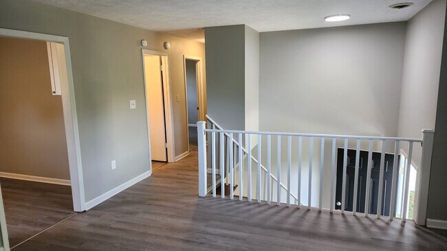 Building Photo - Nice Split Level Home- Ready for you to Call Home Today!