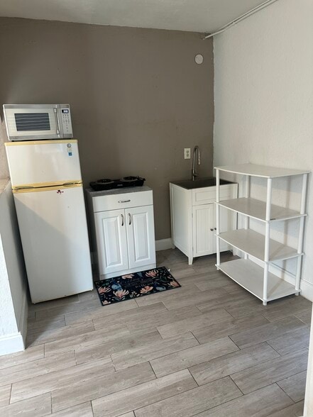 Building Photo - 7901 NW 66th Ter