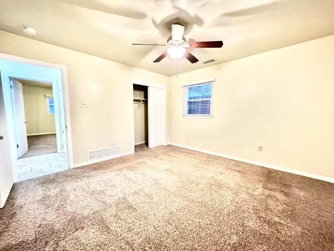 Building Photo - 3008 57th St