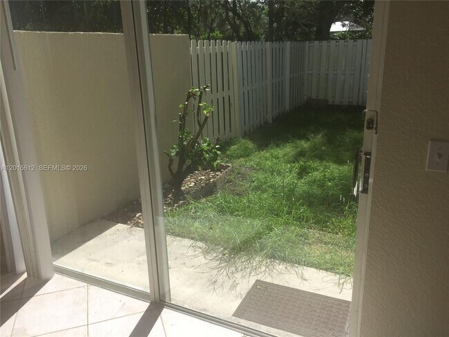 Building Photo - 15964 NW 12th Ct