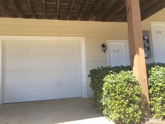 Building Photo - 615 Copperline Dr