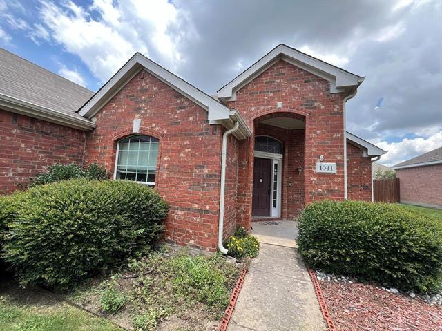 Building Photo - 1041 Wagon Trail Dr