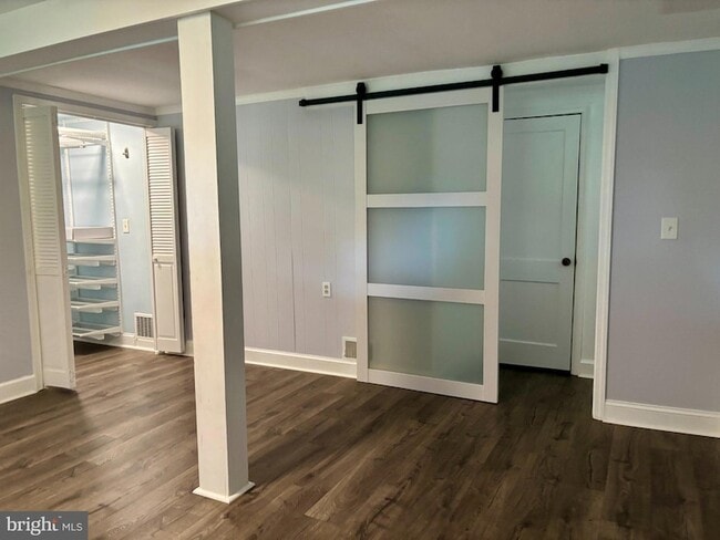 Building Photo - 155 Ridgeway Cir
