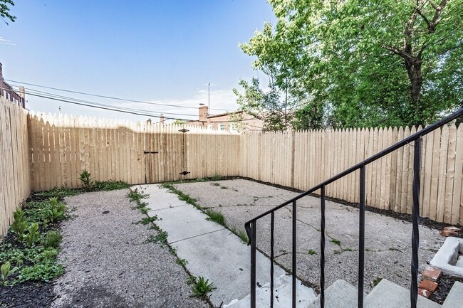 Building Photo - 3 Bedroom, 1.5 bath home in the City of Wilmington