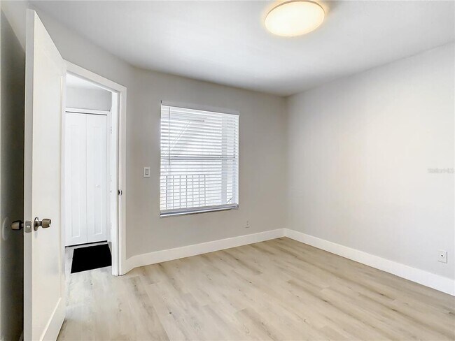 Building Photo - 4724 Walden Cir