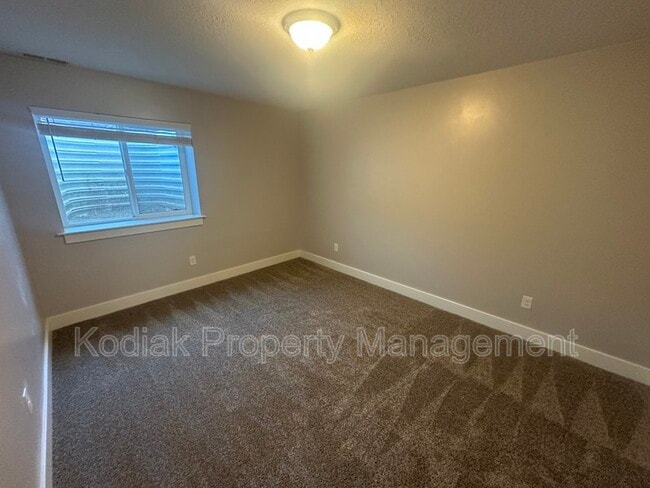 Building Photo - 7555 S 1740 E